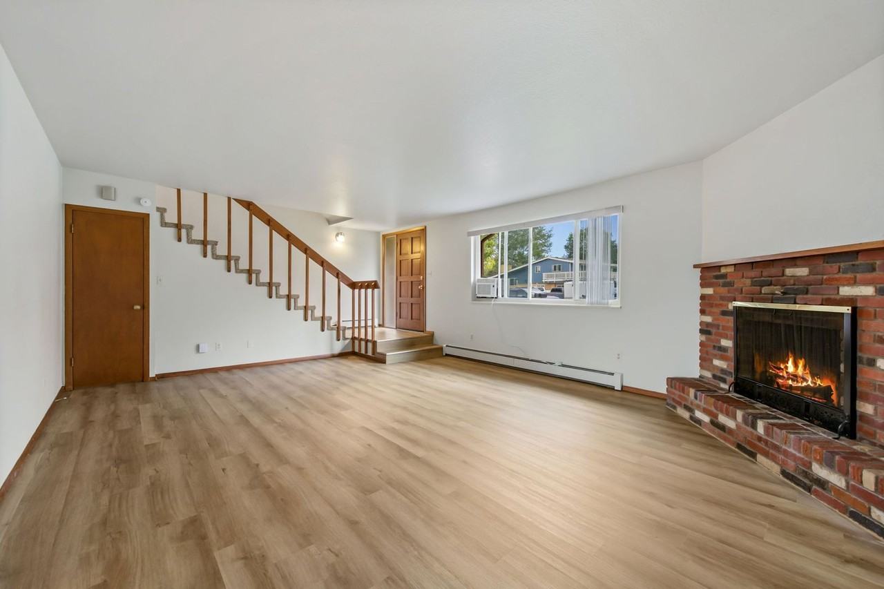 745 Nyssa Dr - Photo 3 of 18