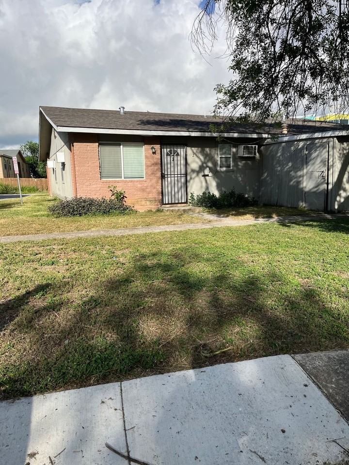 Glen Terrace 7115 - Photo 2 of 21
