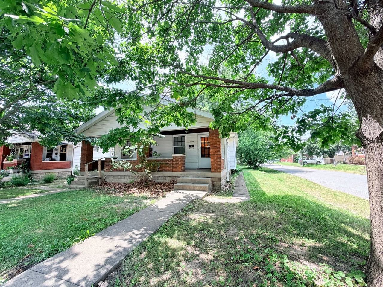 1250 N Colorado Ave - Photo 3 of 14