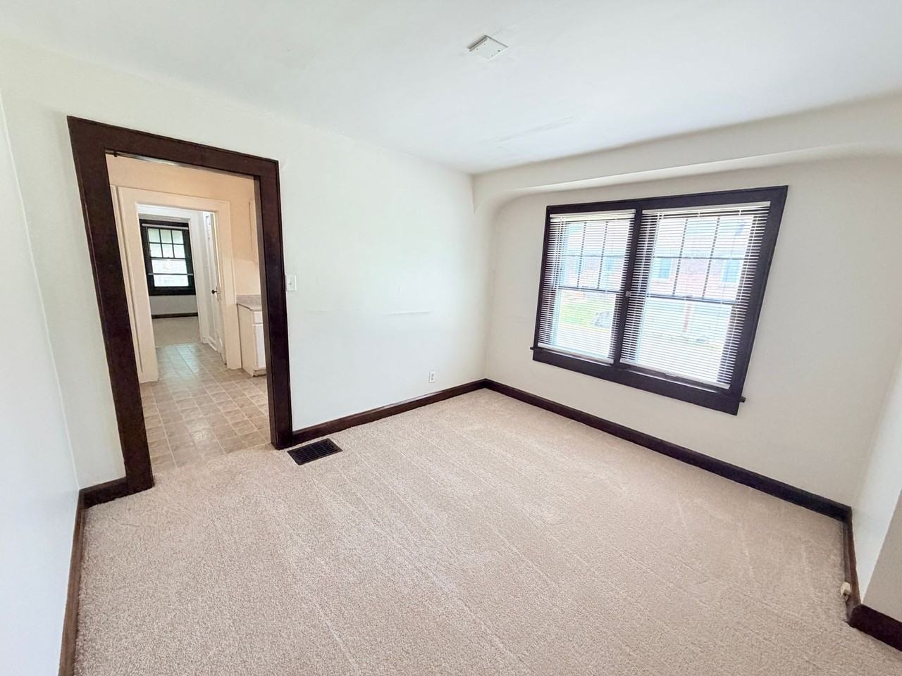 1250 N Colorado Ave - Photo 7 of 14