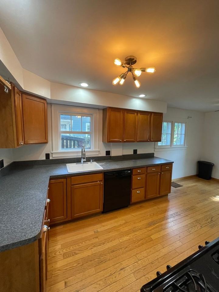 1404 E Park Pl - Photo 6 of 26