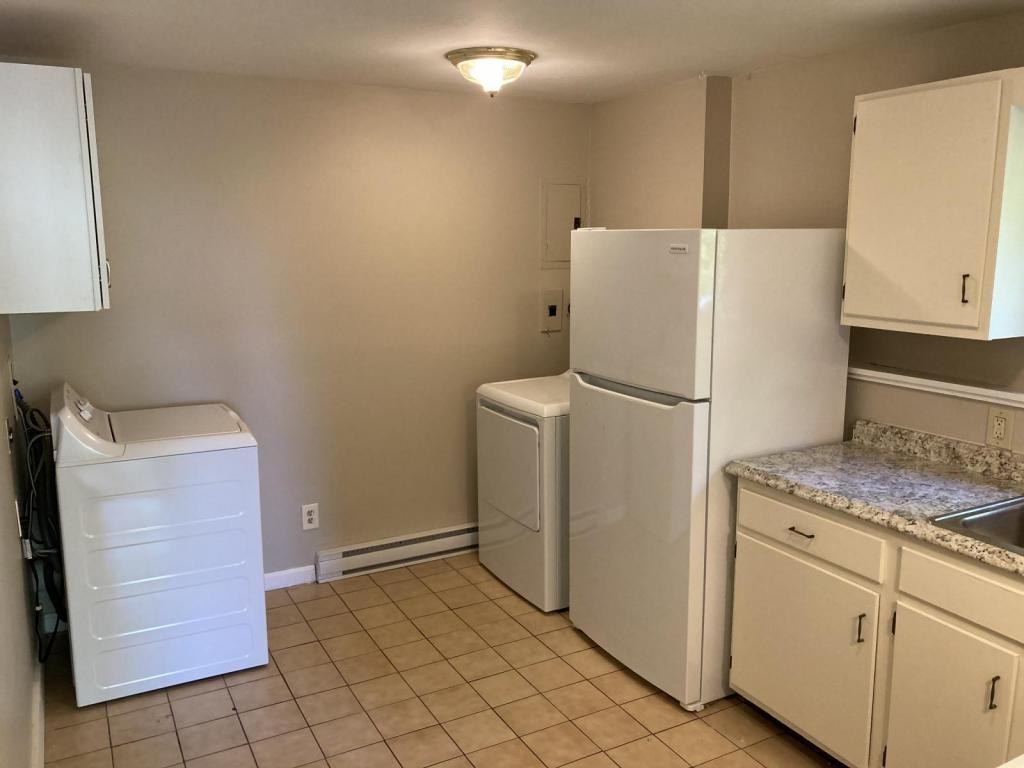 40 Prospect St Apt A - Photo 2 of 14