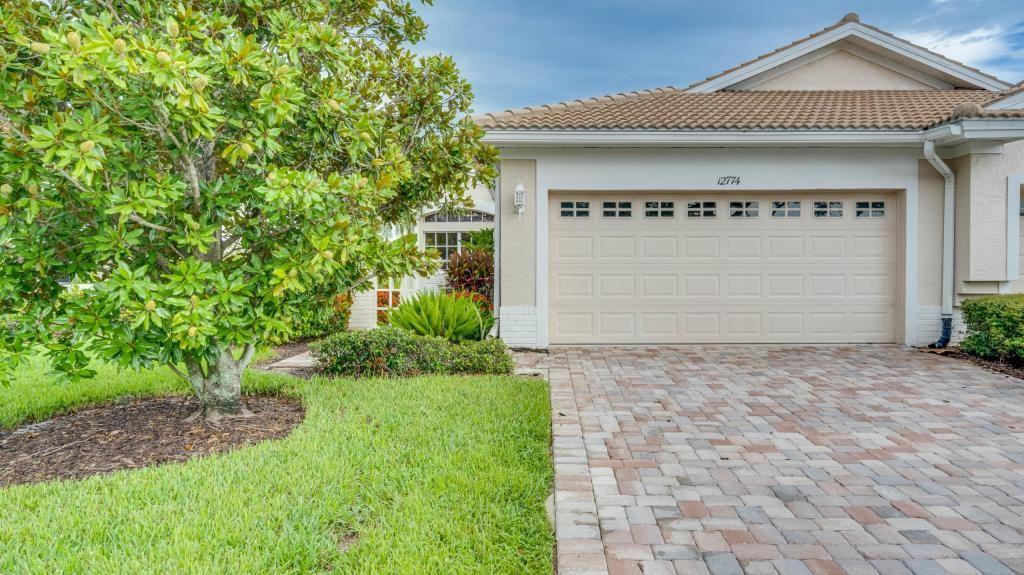 12774 Devonshire Lakes Cir - Photo 2 of 22