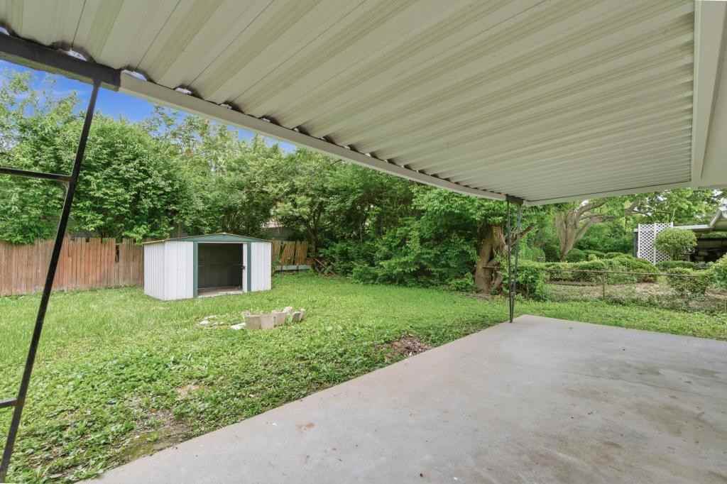 4731 Powell Rd - Photo 6 of 24