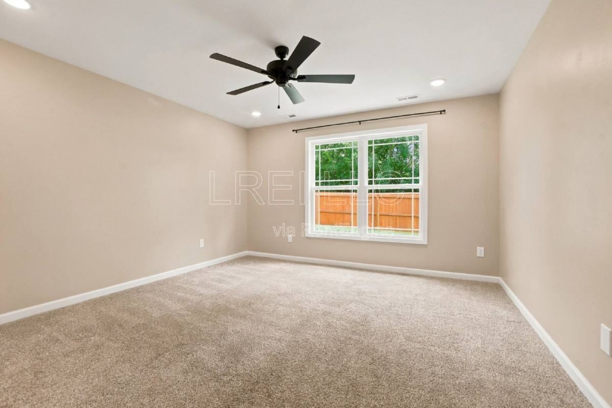 11017 Meadow Run Rd - Photo 7 of 10