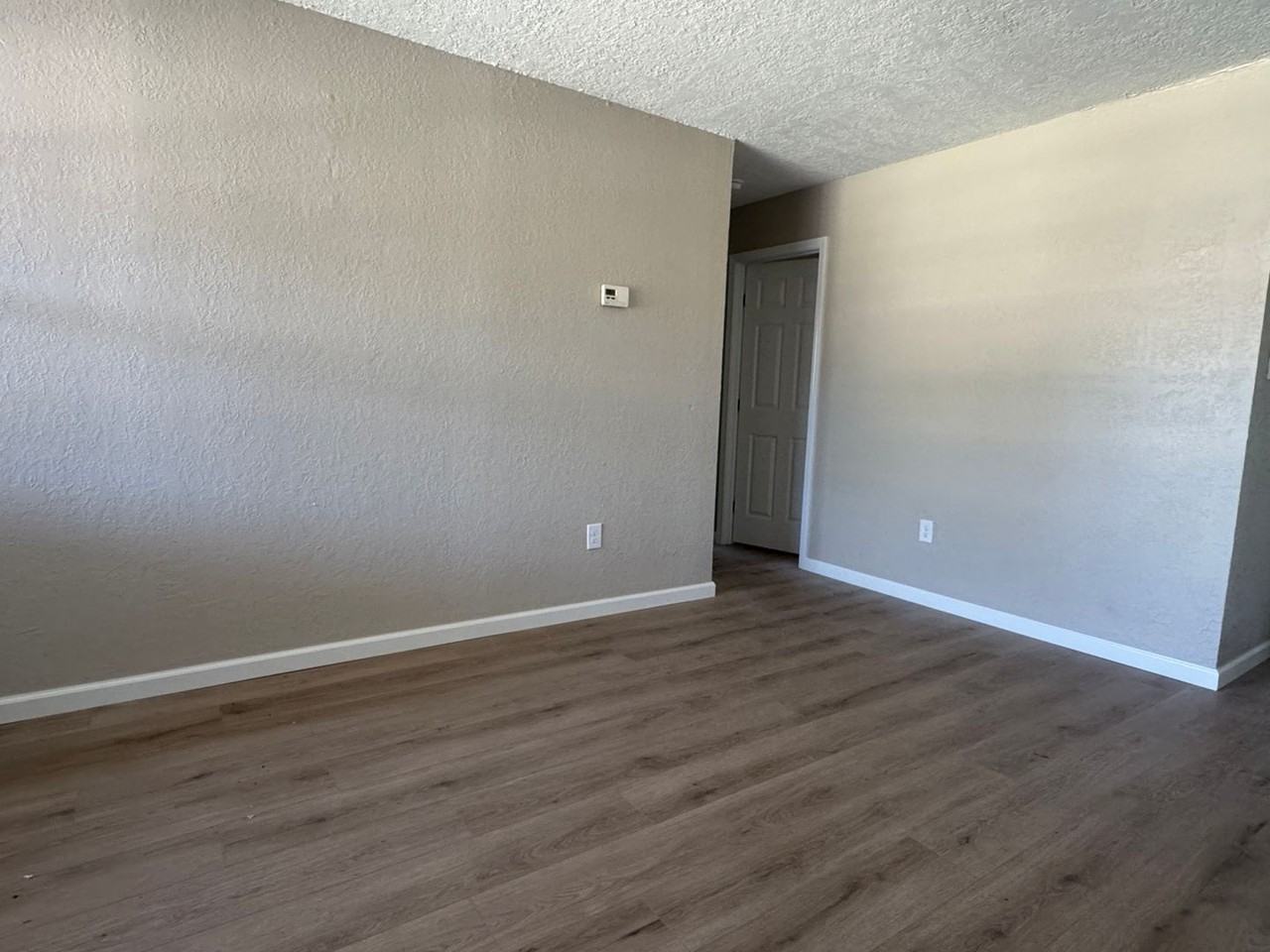2420 Nw 41st St - Photo 2 of 16