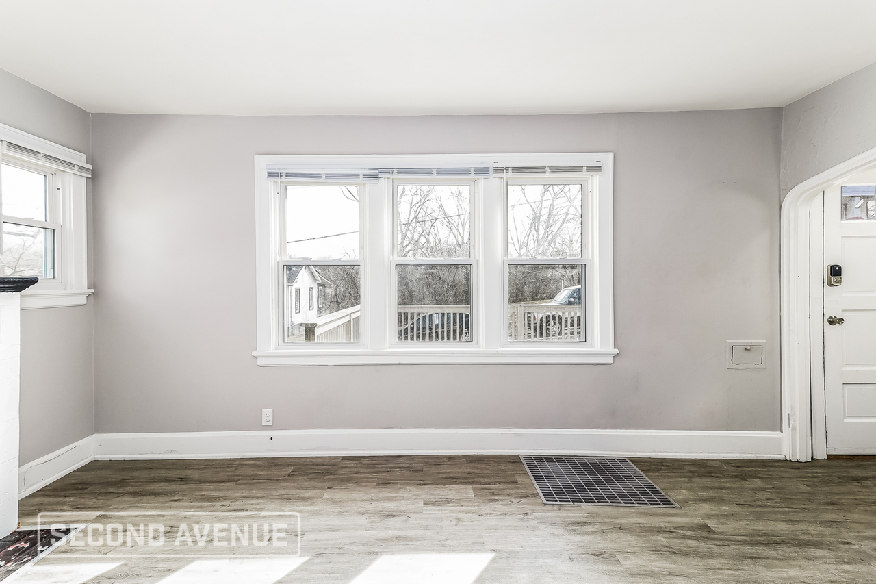 3157 Sunshine Ave - Photo 6 of 23