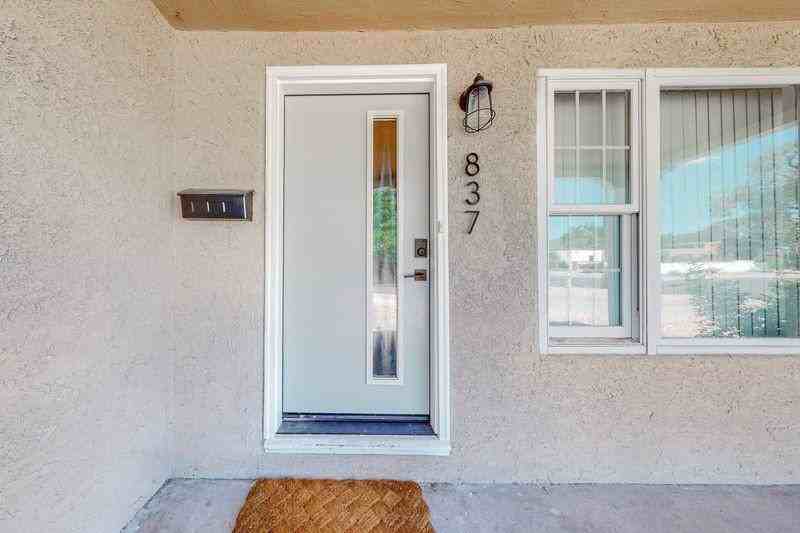 837 Adams St Ne - Photo 3 of 50