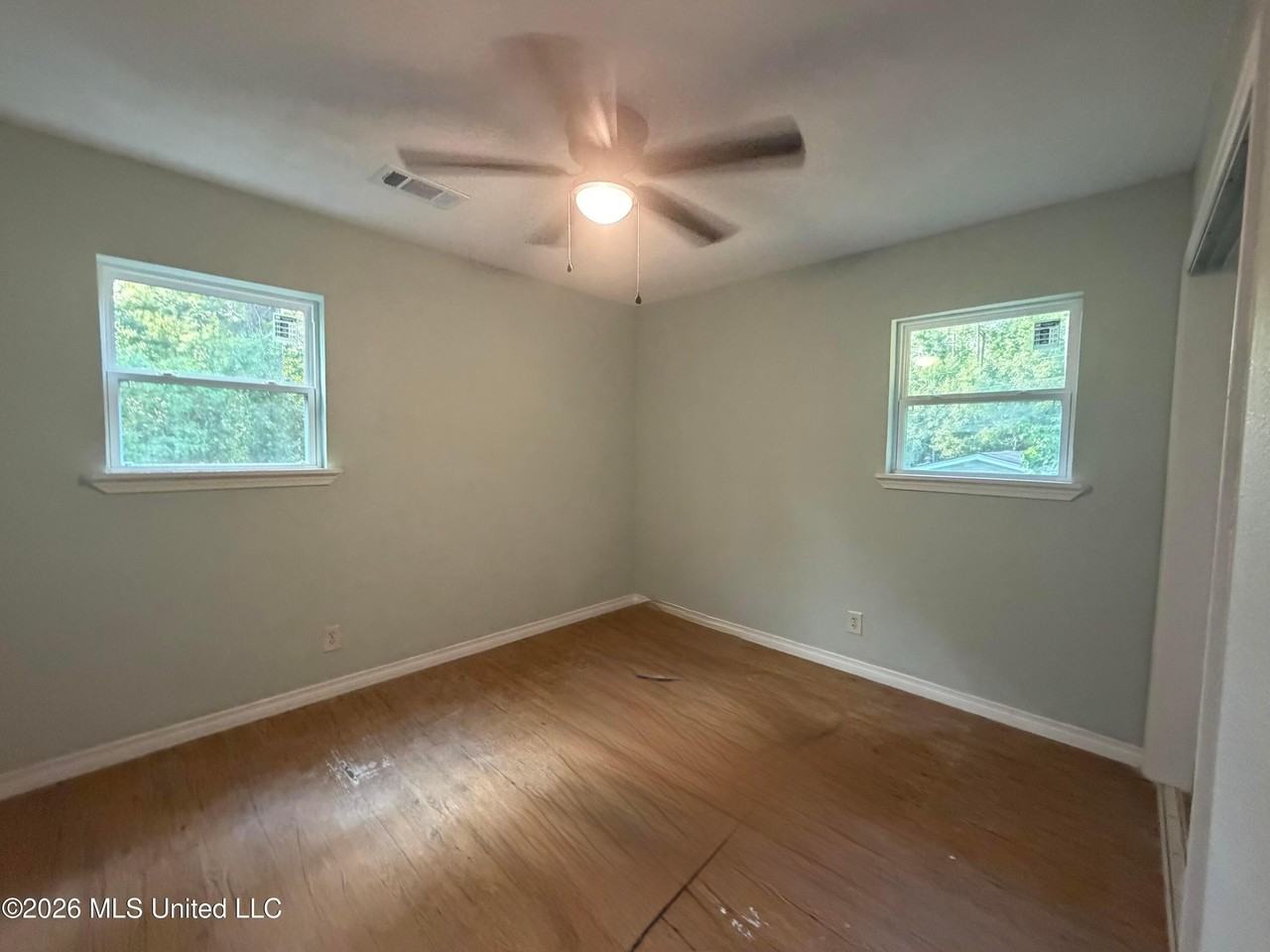 4056 Fifth St - Photo 7 of 12