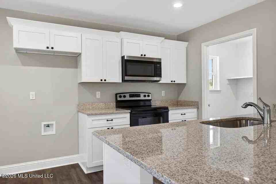 44 John Travis Rd - Photo 3 of 24