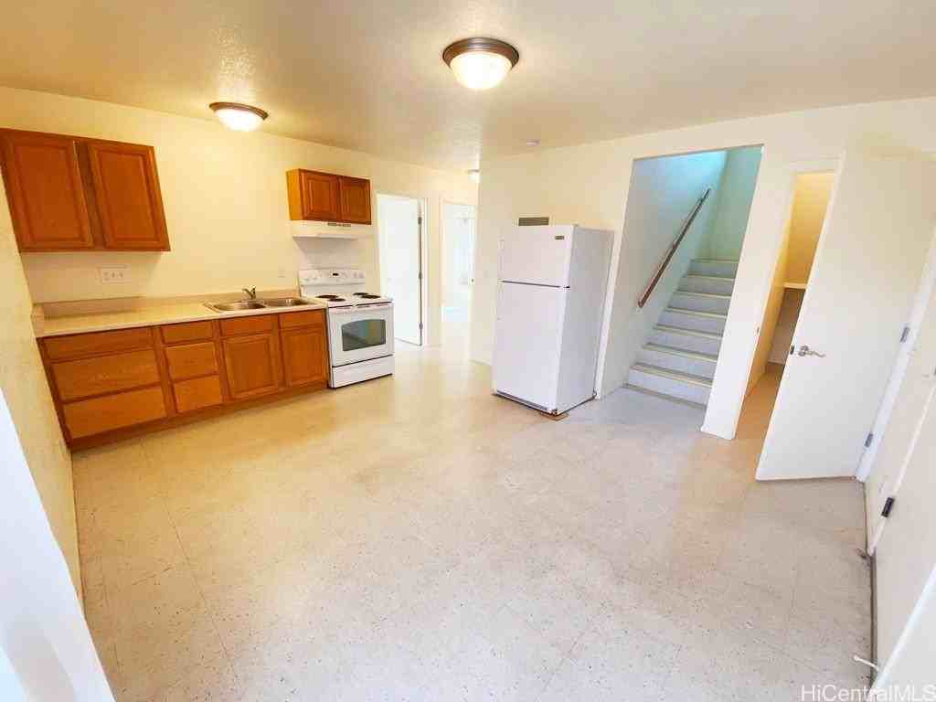 670 Hunalewa St #A - Photo 2 of 13