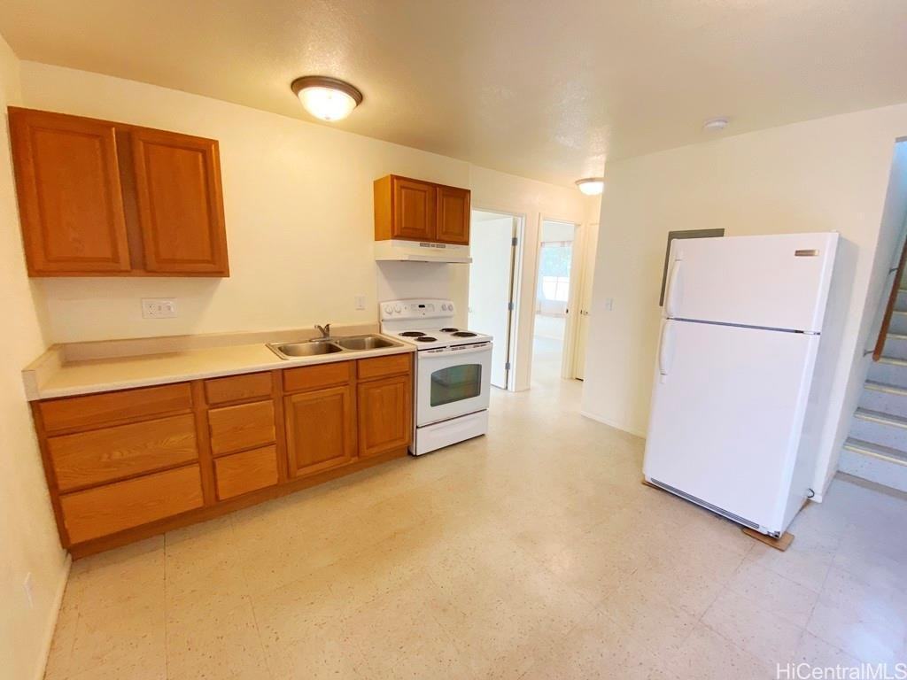 670 Hunalewa St #A - Photo 5 of 13