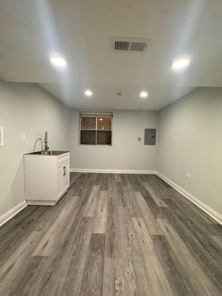 2014 Matthews Pl - Photo 4 of 18