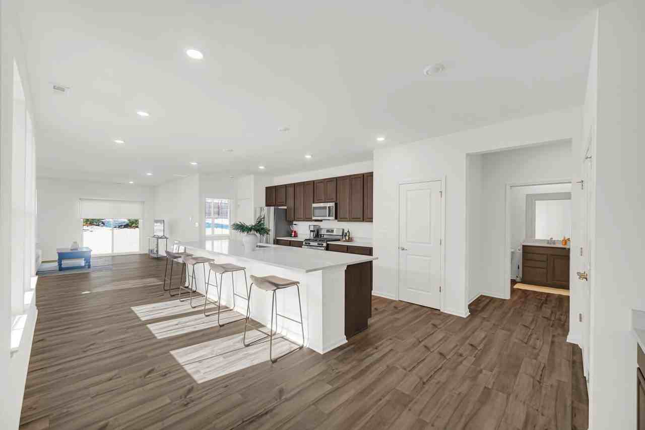 14396 Clover Ave - Photo 4 of 27