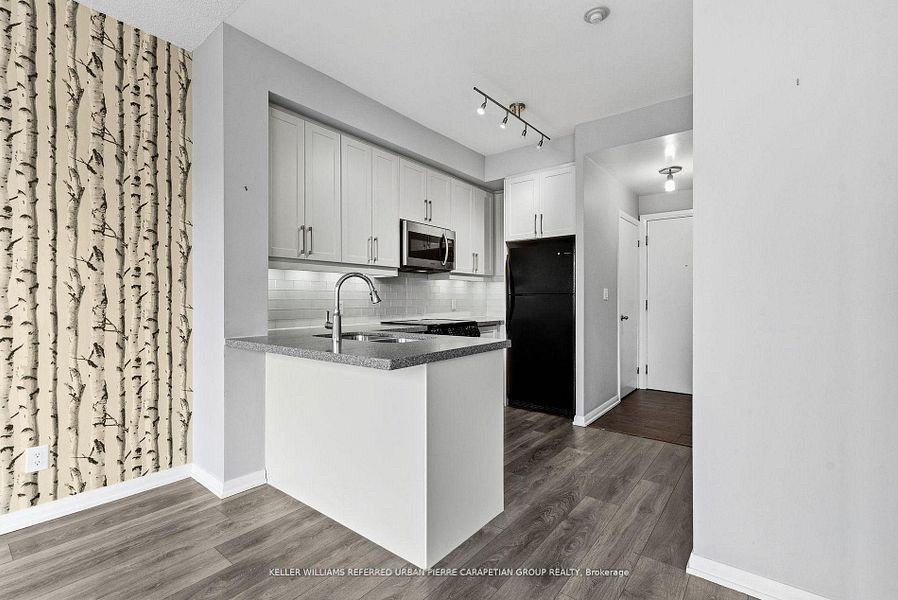 18 Beverley St - Photo 2 of 18