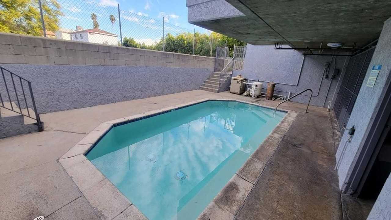 13347 VICTORY BLVD. - Photo 2 of 4