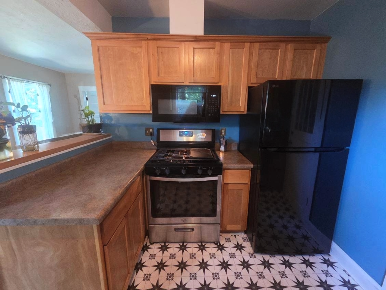 531 Clay St - Photo 6 of 10