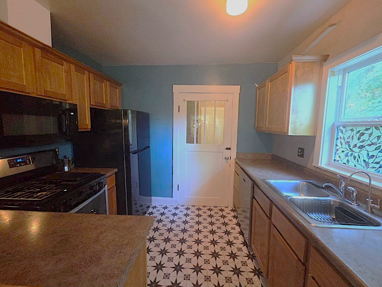 531 Clay St - Photo 7 of 10