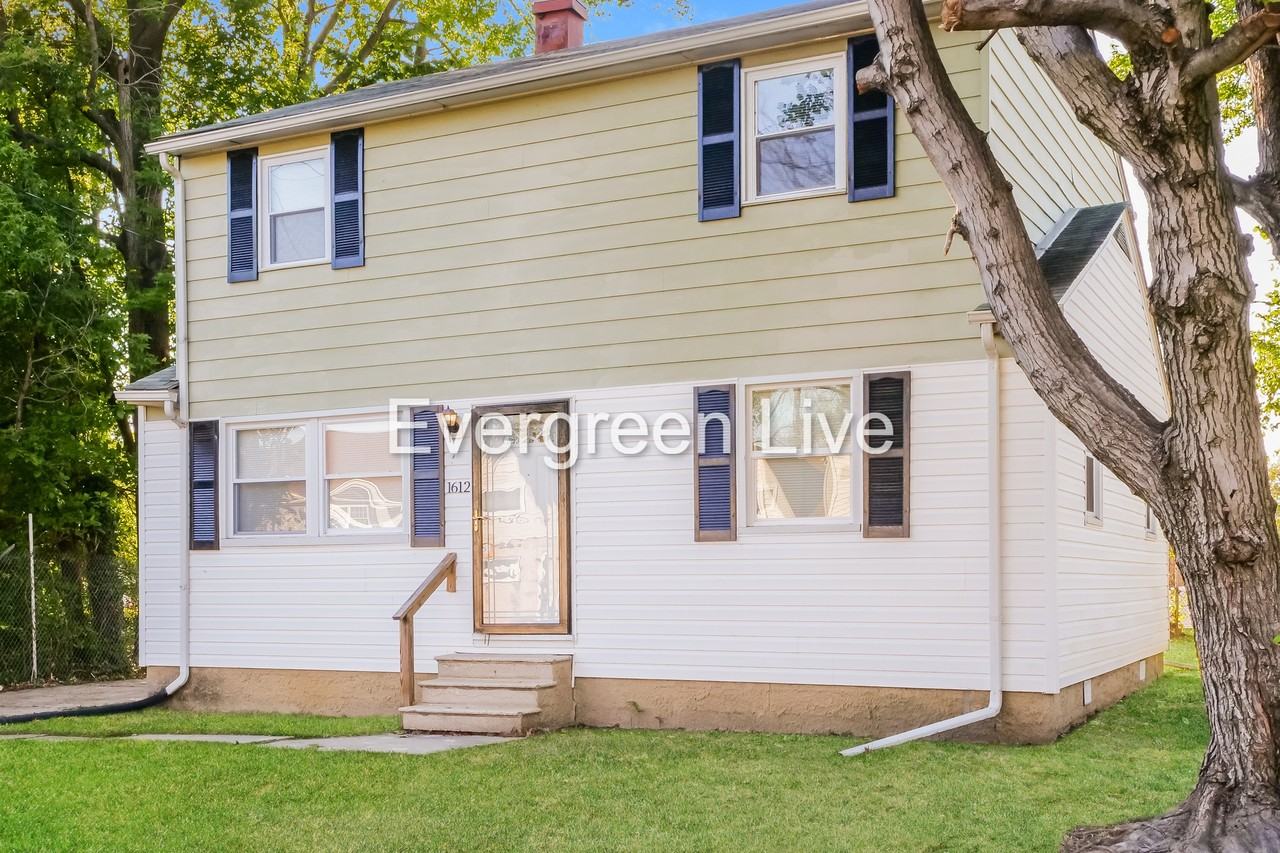 1612 Hopewell Ave - Photo 5 of 15
