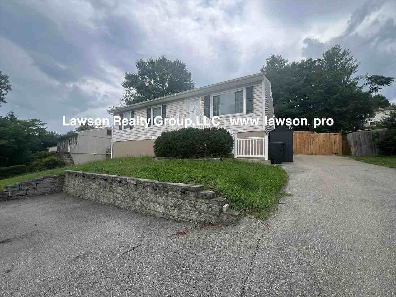5405 Starkey Rd - Photo 2 of 42
