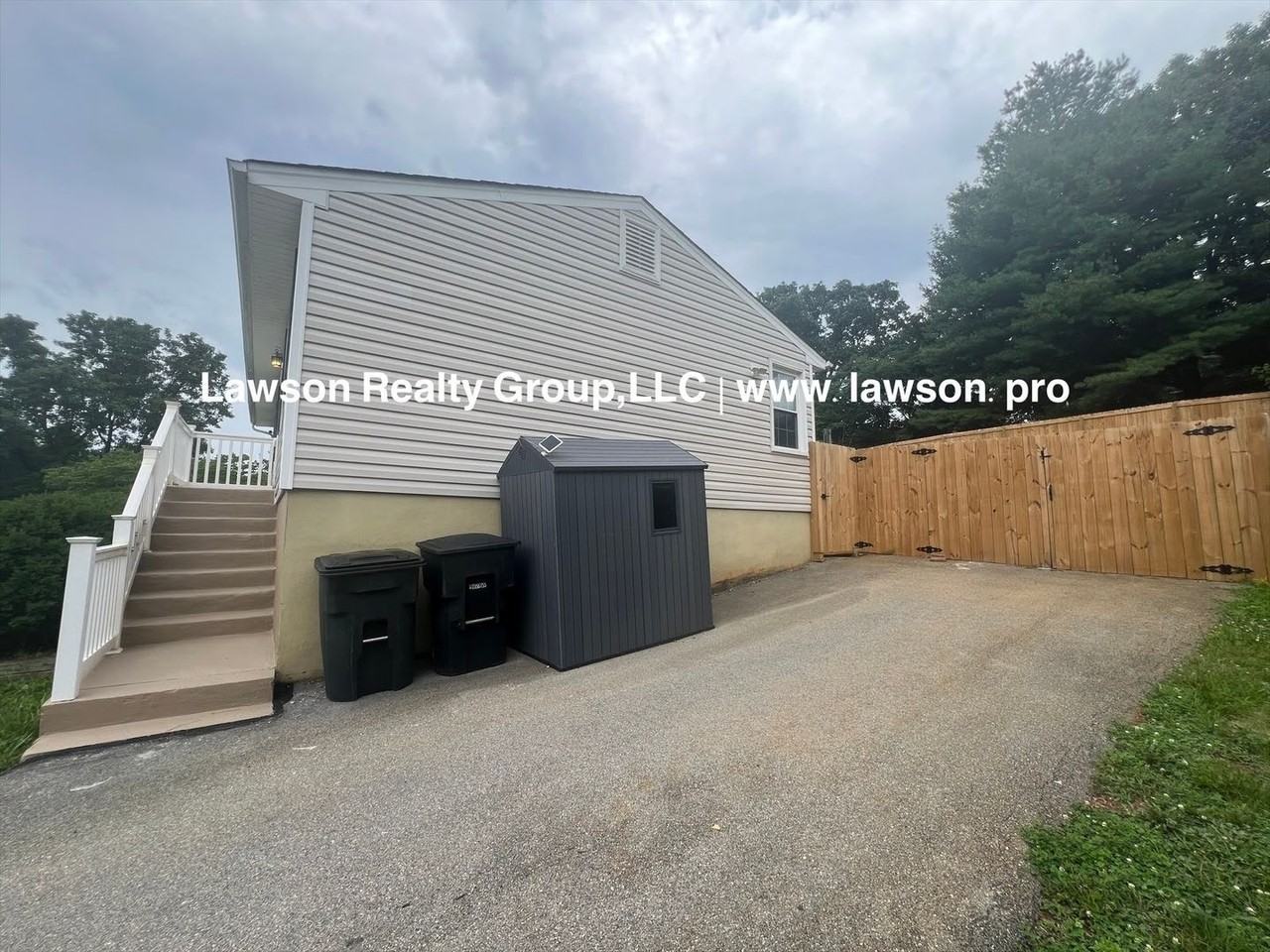 5405 Starkey Rd - Photo 5 of 42
