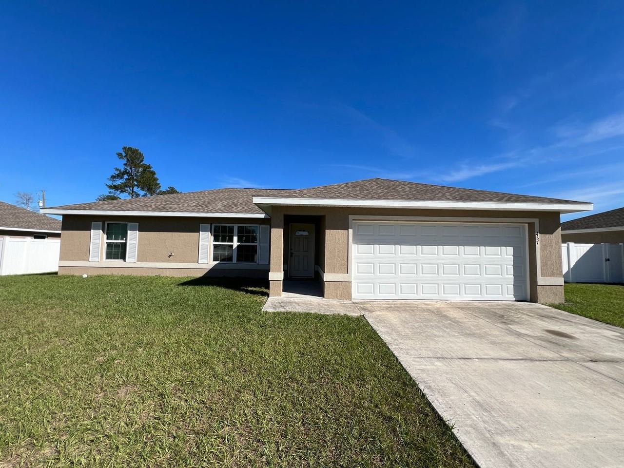 457 Marion Oaks Ln - Photo 2 of 22