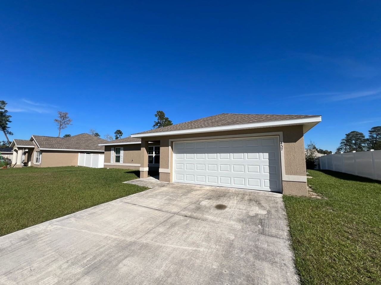 457 Marion Oaks Ln - Photo 3 of 22