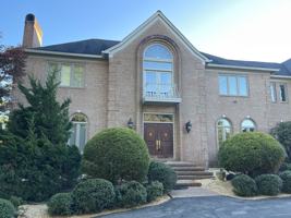 featured image of 9 Alloway Ct