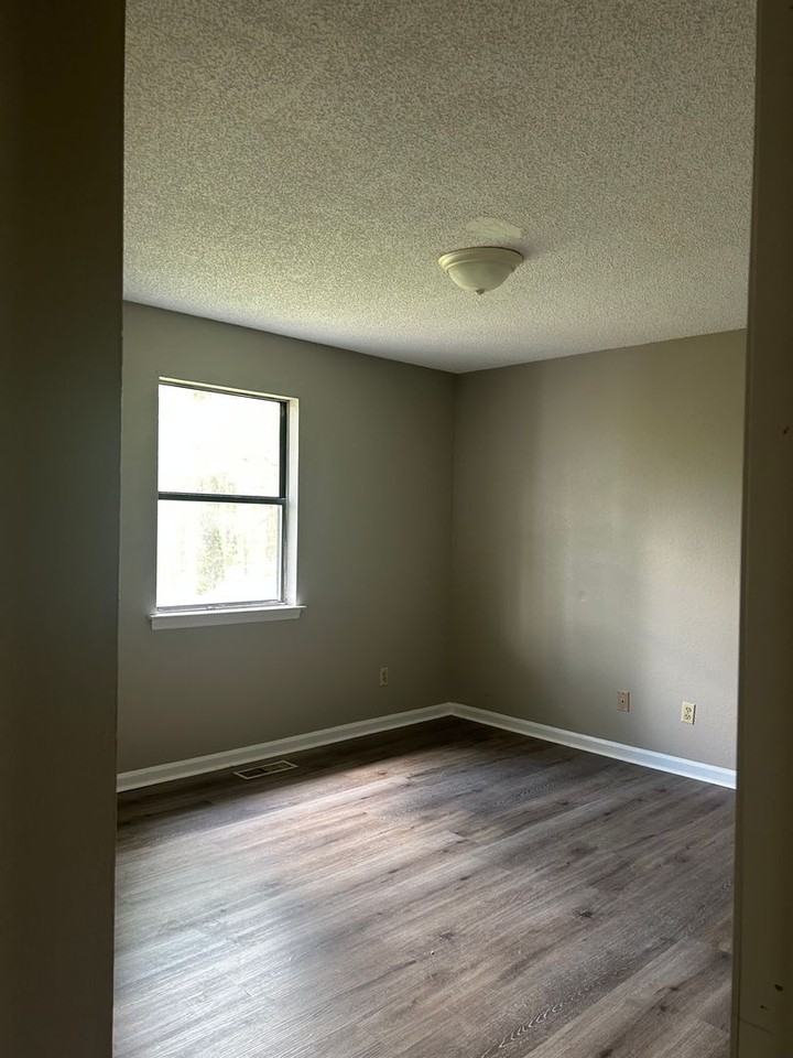 373 Keller Rd - Photo 4 of 5