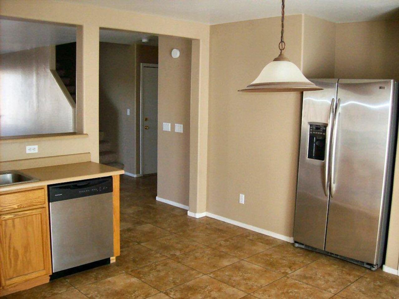 2333 E Meadow Lark Way - Photo 2 of 6