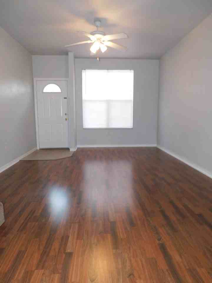 3920 Sw 20th Ave #1302 - Photo 3 of 15
