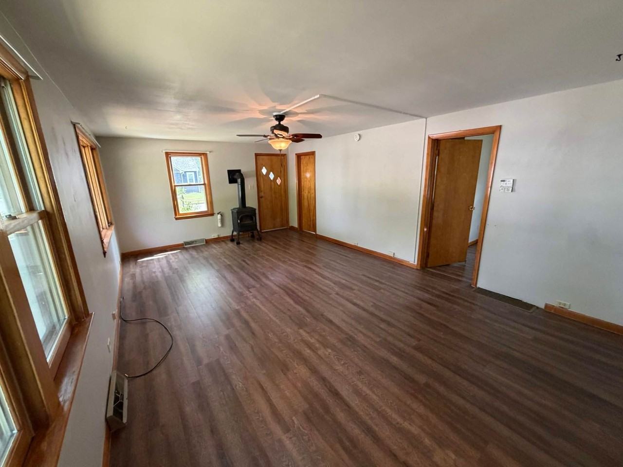 704 Gilbert St - Photo 4 of 19
