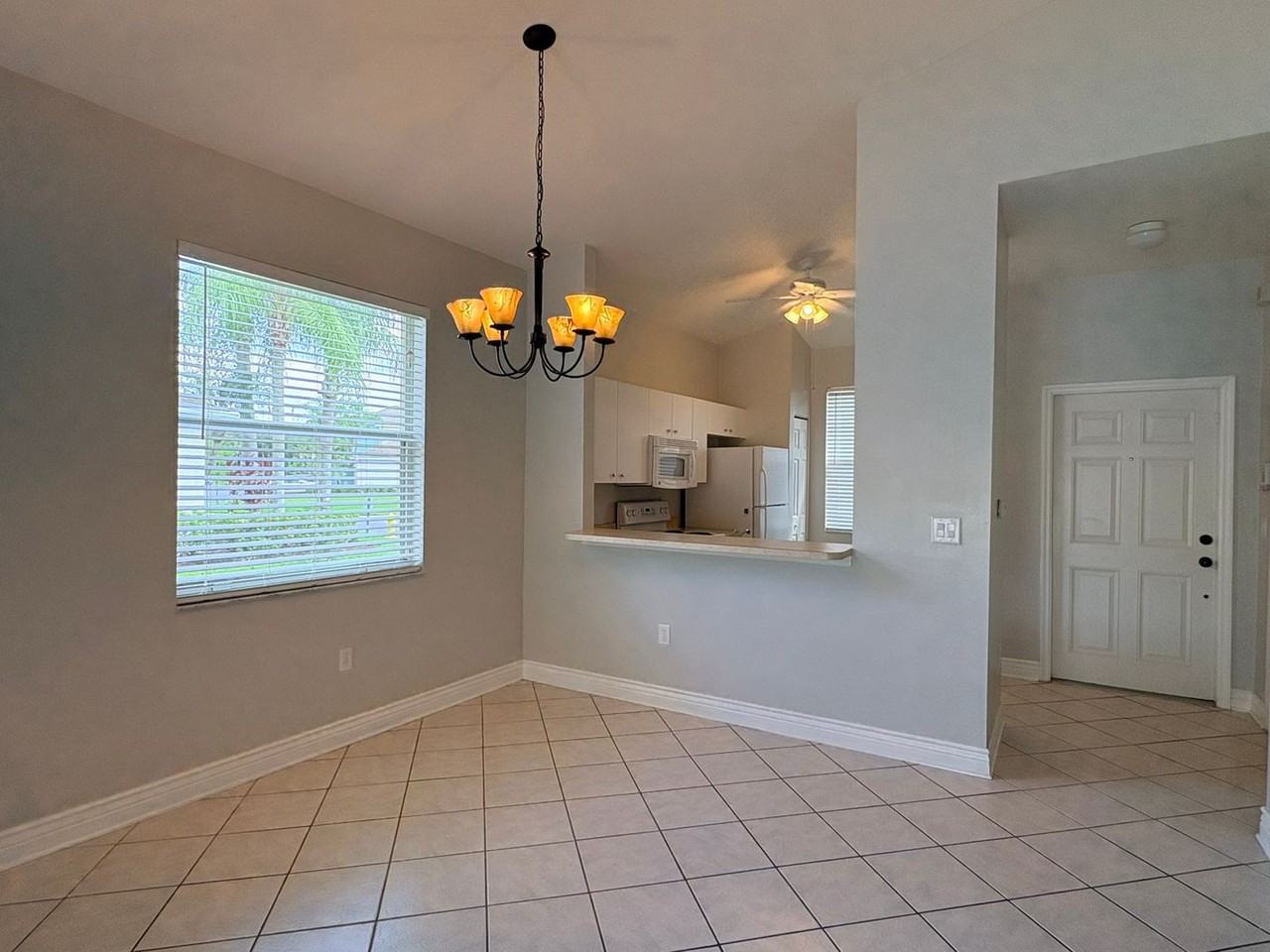 3636 Pine Oak Cir #108 - Photo 5 of 28