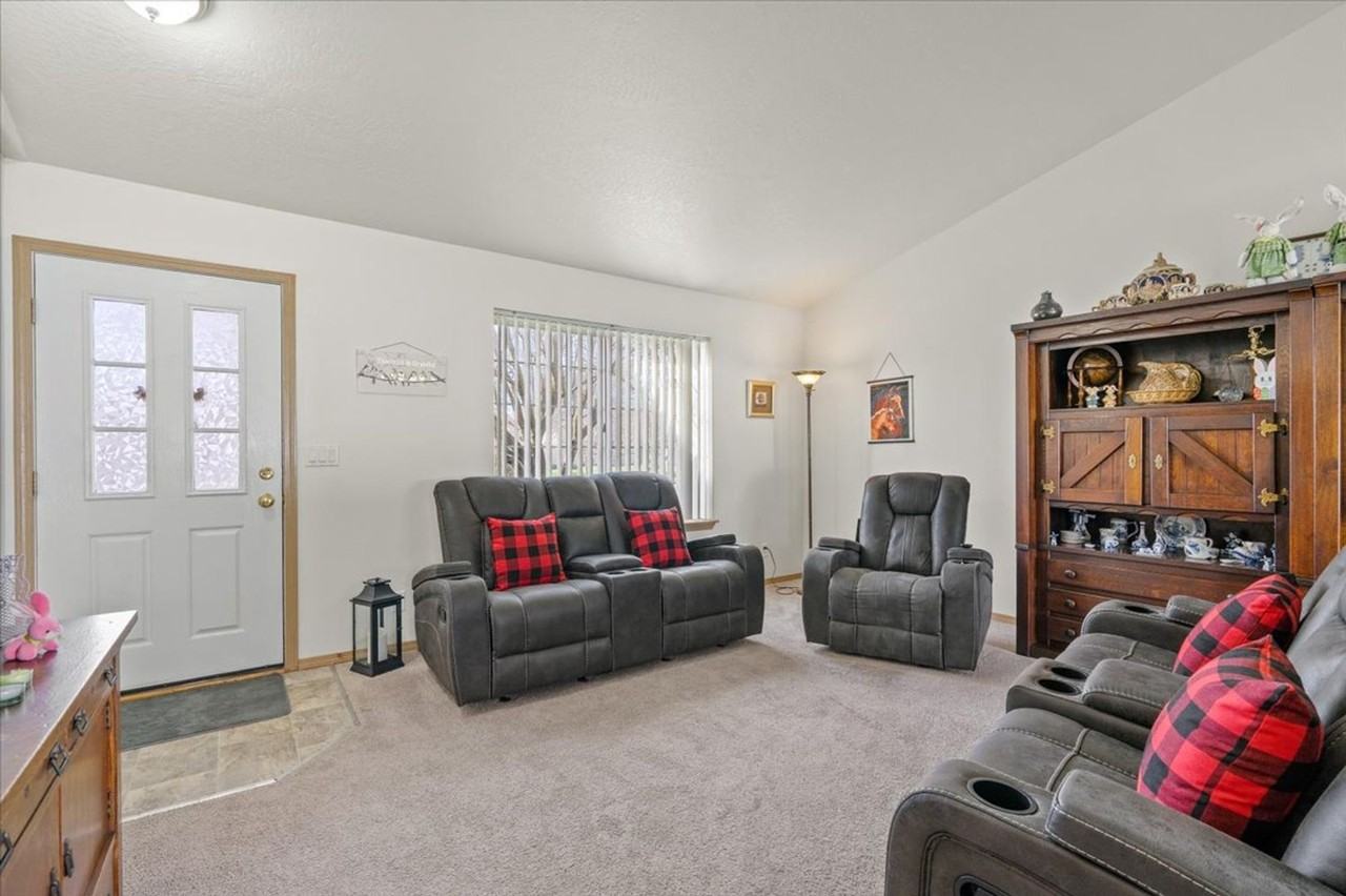 4937 W Palmwood Ln - Photo 6 of 24