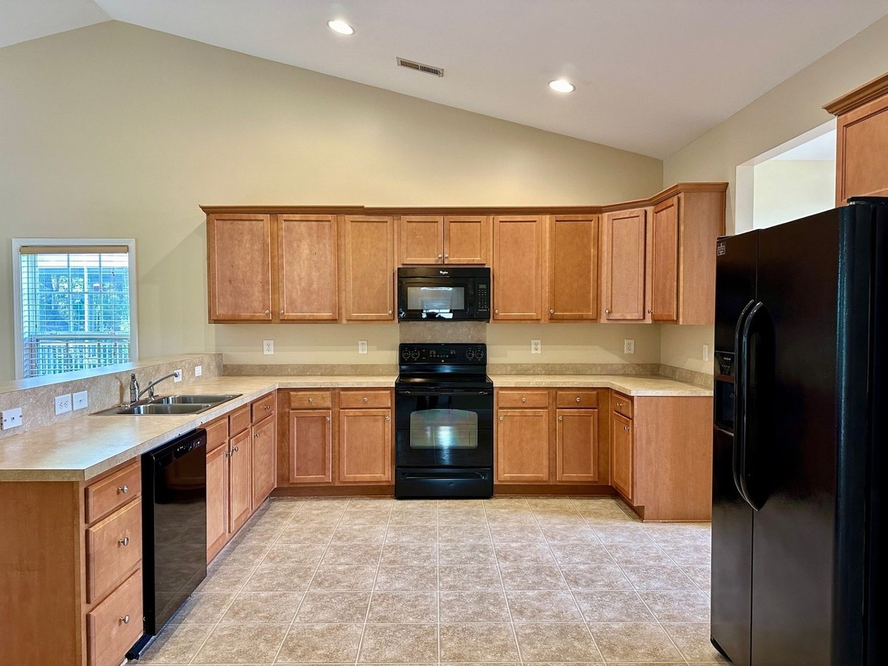 219 Highwoods Plantation Ave - Photo 2 of 18