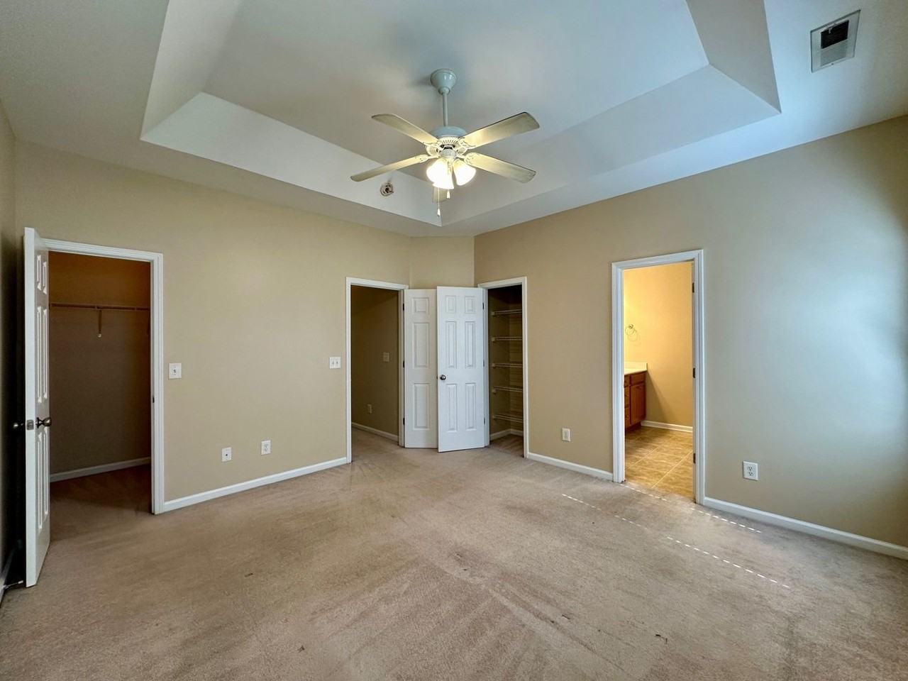 219 Highwoods Plantation Ave - Photo 7 of 18