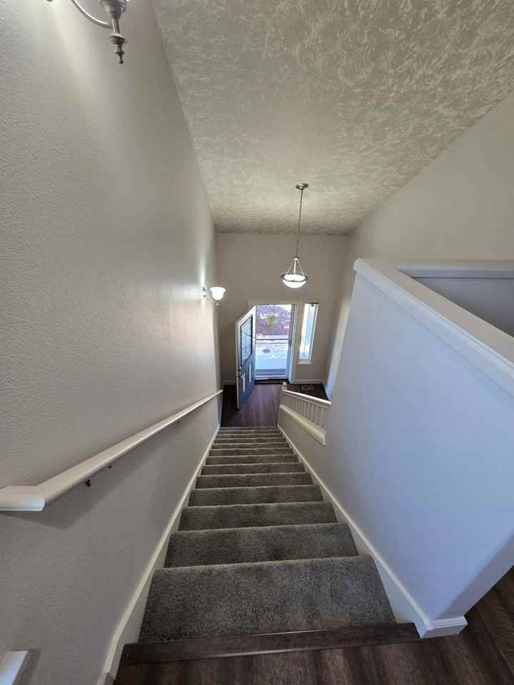 3807 Ryunkin St Se - Photo 3 of 25