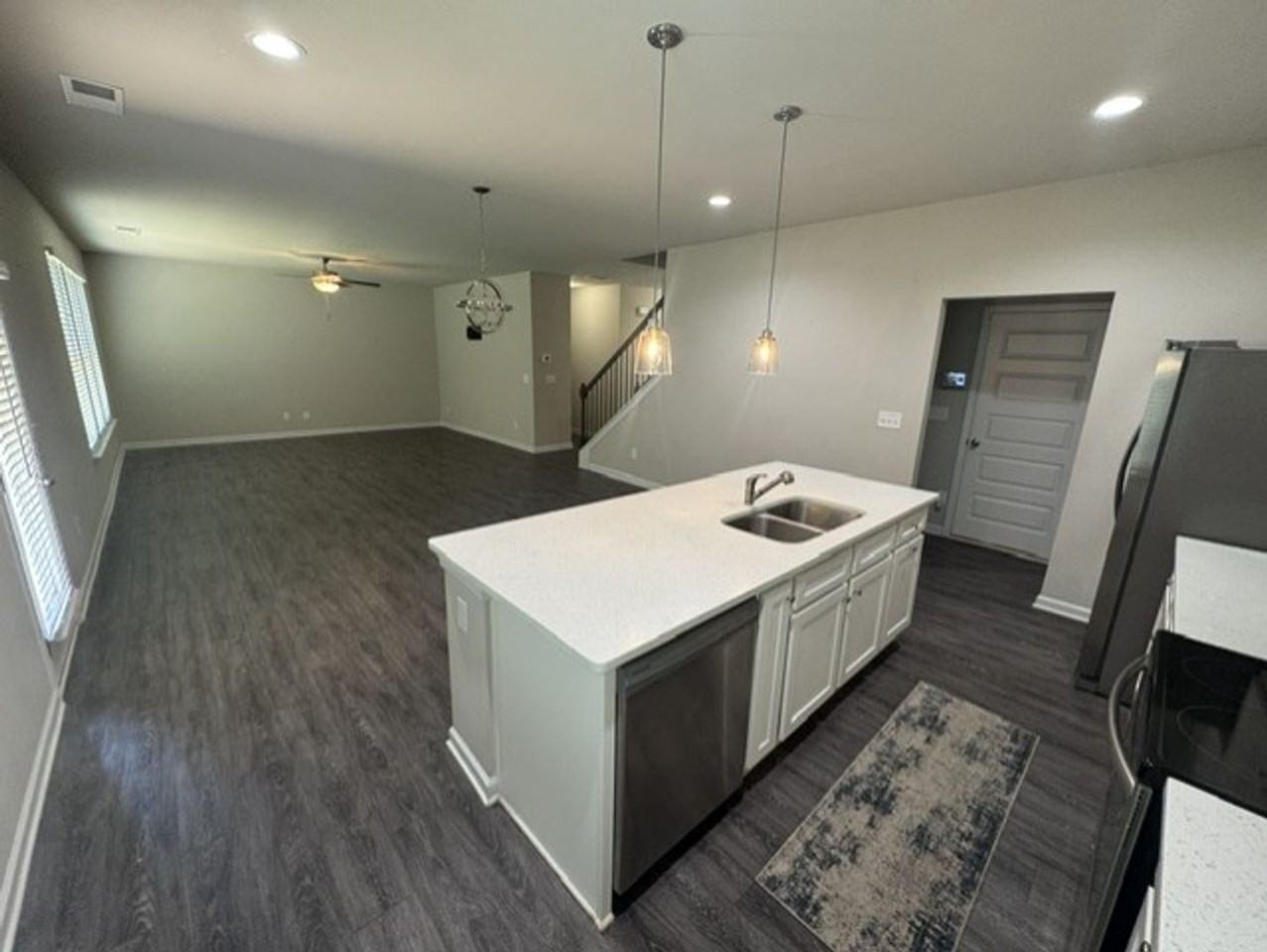 1156 Burgundy Dr - Photo 3 of 16