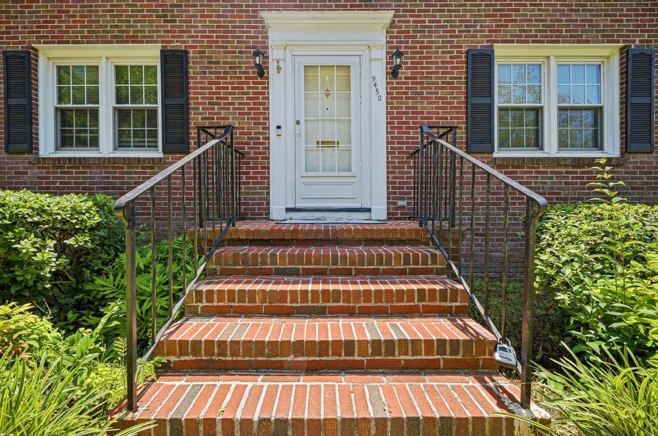 9450 Selby Pl - Photo 4 of 37