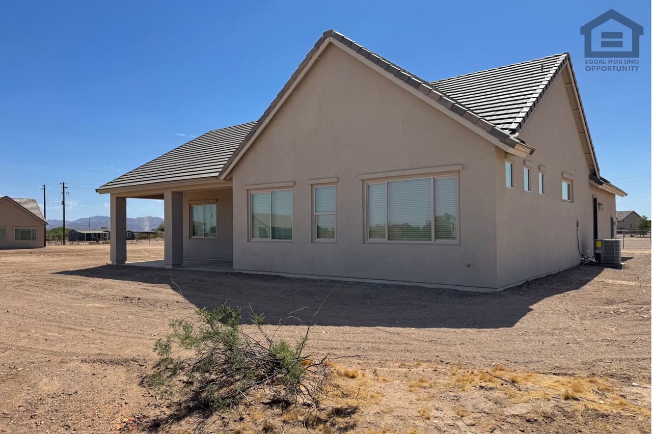 18152 W Morning Vista Ln - Photo 6 of 37