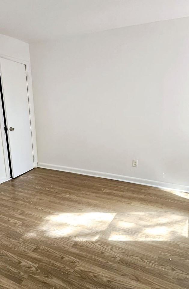 531 Stuyvesant Ave - Photo 7 of 18