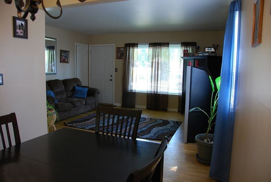 5811 N E St - Photo 6 of 18