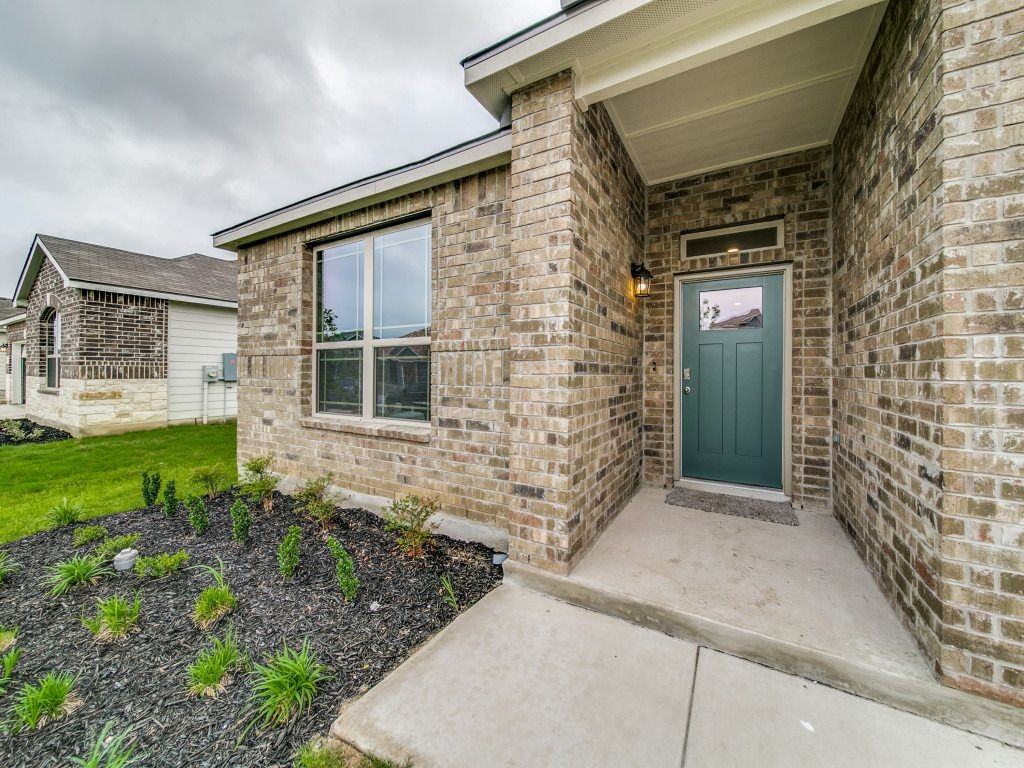 205 Stag Way - Photo 2 of 28