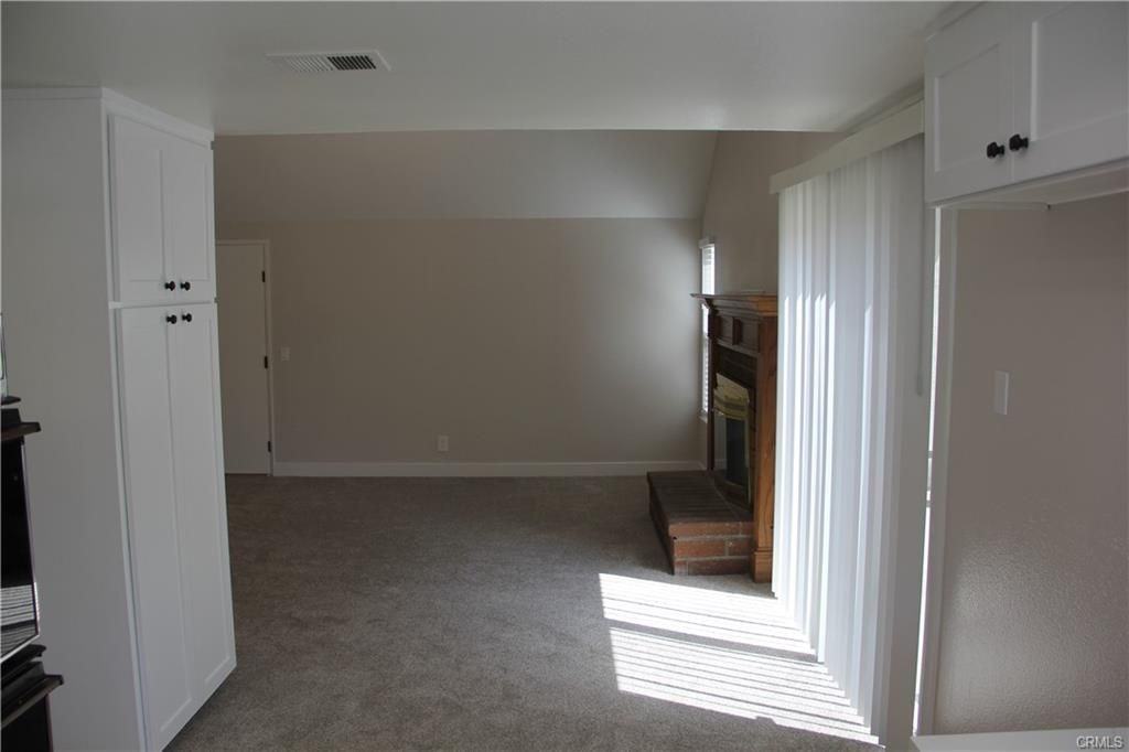 2030 Bogie Dr - Photo 5 of 29
