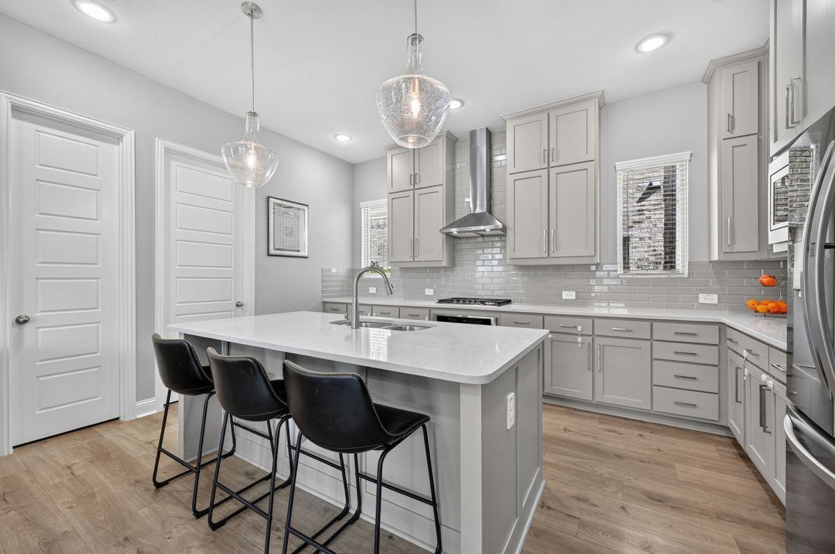 12991 Vinson Dr - Photo 3 of 5