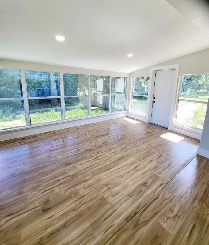 1660 Vernon Dicks Dr - Photo 5 of 15