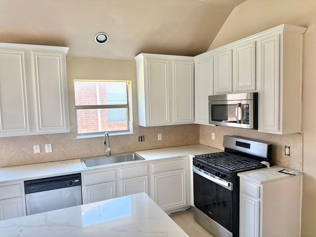 2513 Slalom Dr - Photo 5 of 32