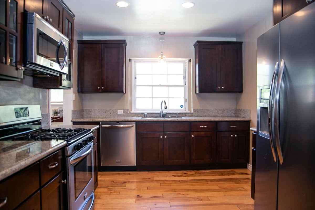 7601 Flight Ave - Photo 4 of 5