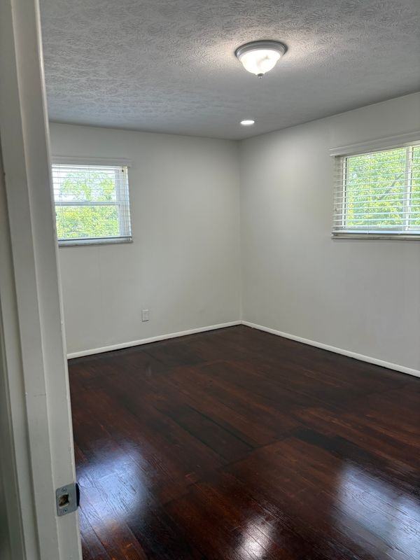 1352 Meredith Dr - Photo 6 of 10