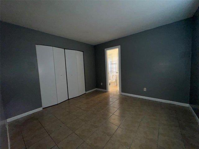1132 Nw 4th Ave - Photo 3 of 6